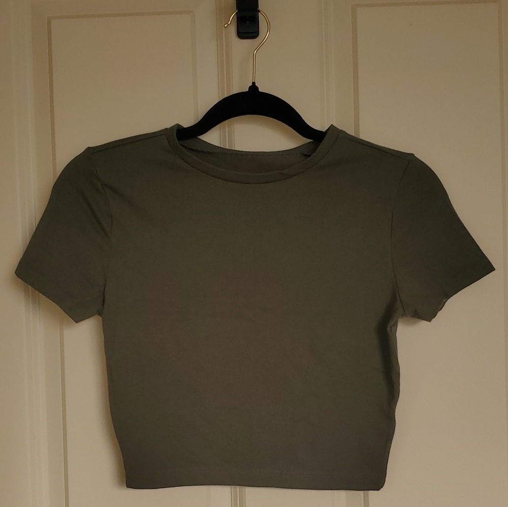 NWOT Olive Green Wild Fable Crop